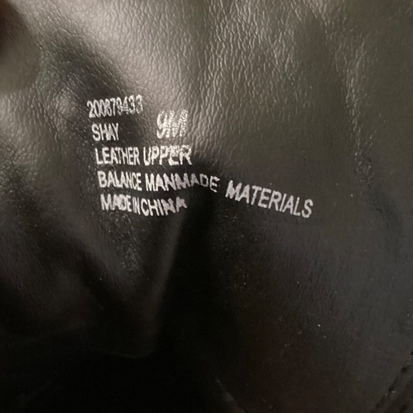 NEW IN BOX…. Crown Vintage Shay Bootie….Size 9 - Picture 8 of 12